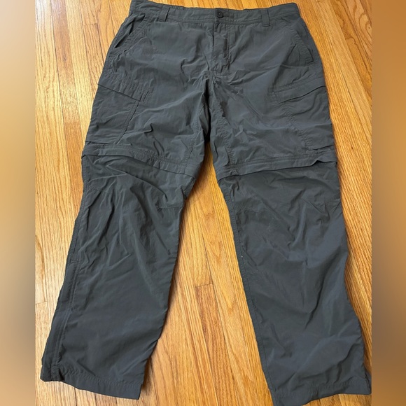 Men’s REI convertible hiking pants - Picture 1 of 3